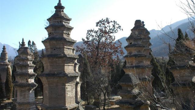 少林寺の仏塔群