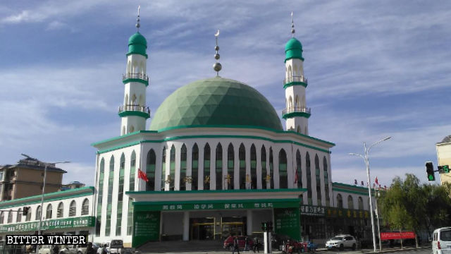 嘉峪関モスクの外観