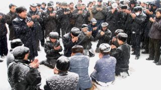 中国共産党がイスラム教徒の葬儀に介入