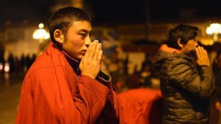 当局、チベット仏教徒に福祉手当の支給停止をちらつかせる