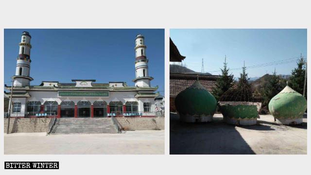 寧夏回族自治区涇源県にある上胭村モスクの屋根からイスラム教のシンボルが撤去された。