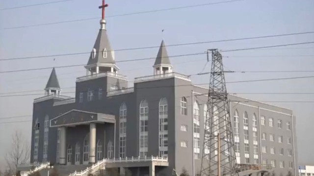 解体前の金灯台教会。教会員撮影のビデオから。