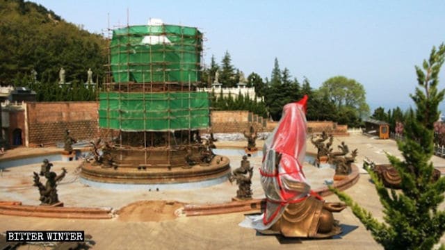 法華寺の滴水観音像は4月下旬に取り壊された。