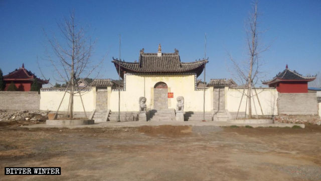 棗荘市嶧城区峨山鎮にある栄荘寺廟が閉鎖された。