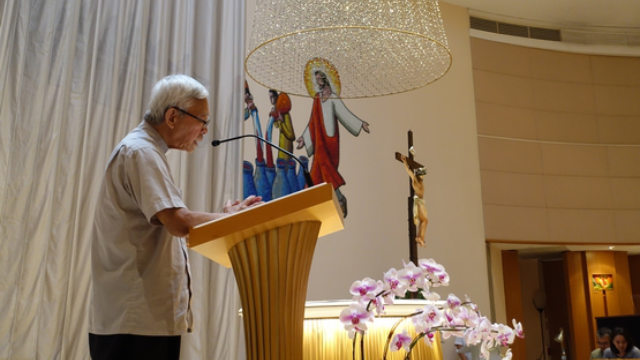 9月15日、カルメル山聖母教会で香港のための祈りを主導する陳日君枢機卿。（写真はUCAnewsから）